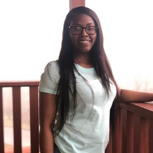 Meet your Posher, Andrea